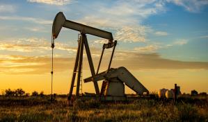 El petróleo de Texas sube un 2.59 % y cierra en US$81.55 el barril