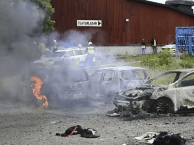Más de 50 heridos y 100 detenidos en festival en Suecia