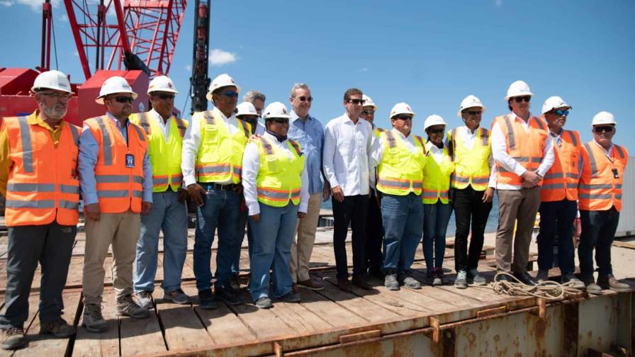 El Gobierno inicia construcción de áreas administrativas y vías de acceso al puerto de Manzanillo