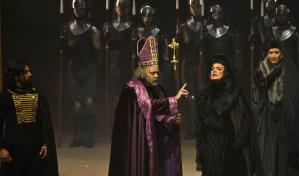 El Teatro Nacional se lleva los aplausos con el estreno de “Juana La Loca… ¿locura o conspiración?”