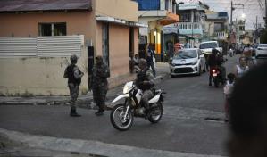 Policía acordona zona donde viven familiares de sospechoso de matar niña en San Cristóbal