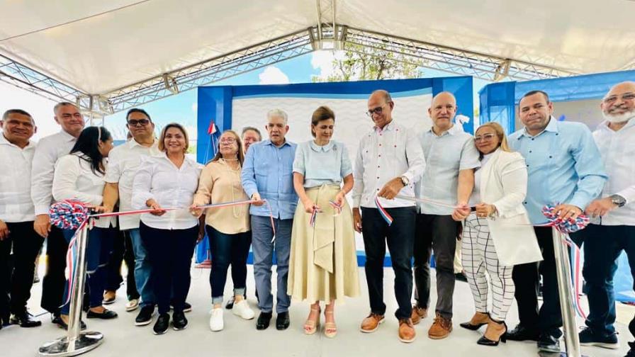 Vicepresidenta Raquel Peña entregó importantes obras en la provincia Santiago