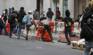 Detienen un streamer que causó caos en Nueva York al prometer consolas gratis