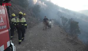 Confinada por incendio, una zona turística española próxima a Francia
