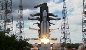 Misión espacial no tripulada de India entra en órbita lunar