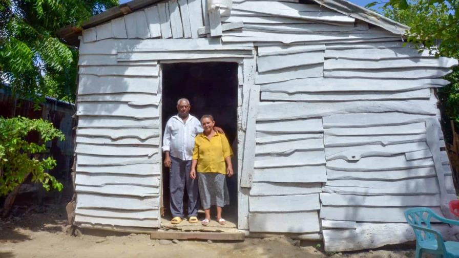 Familia desamparada lucha contra las adversidades de la pobreza en Santiago