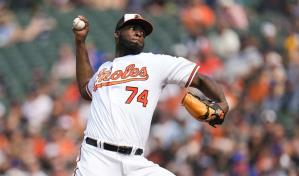 Félix Bautista logra su salvamento 30 en barrida de los Orioles