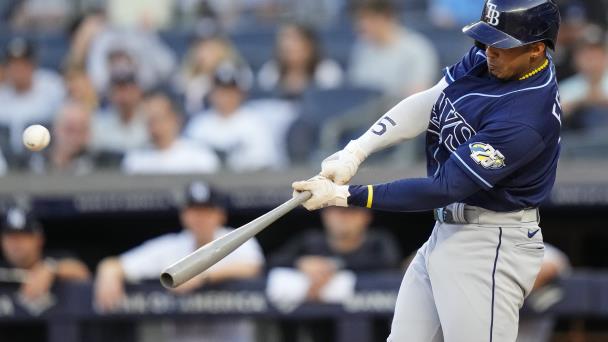 Wander Franco conduce a los Rays con jonrón y dos hits
