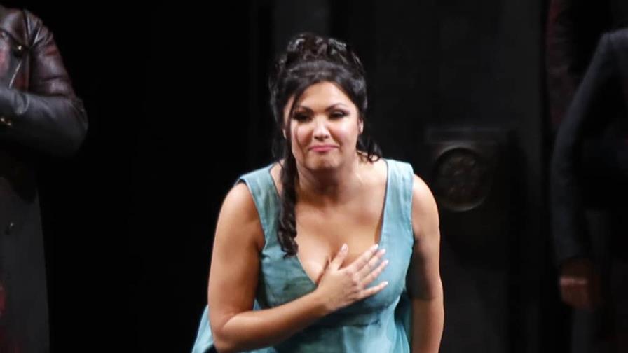 La soprano Anna Netrebko demanda a la Ópera Metropolitana de Nueva York