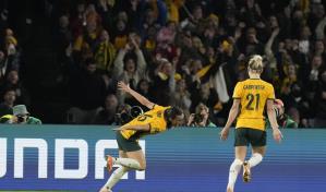 Australia doblega 2-0 a Dinamarca y accede a cuartos del Mundial femenino