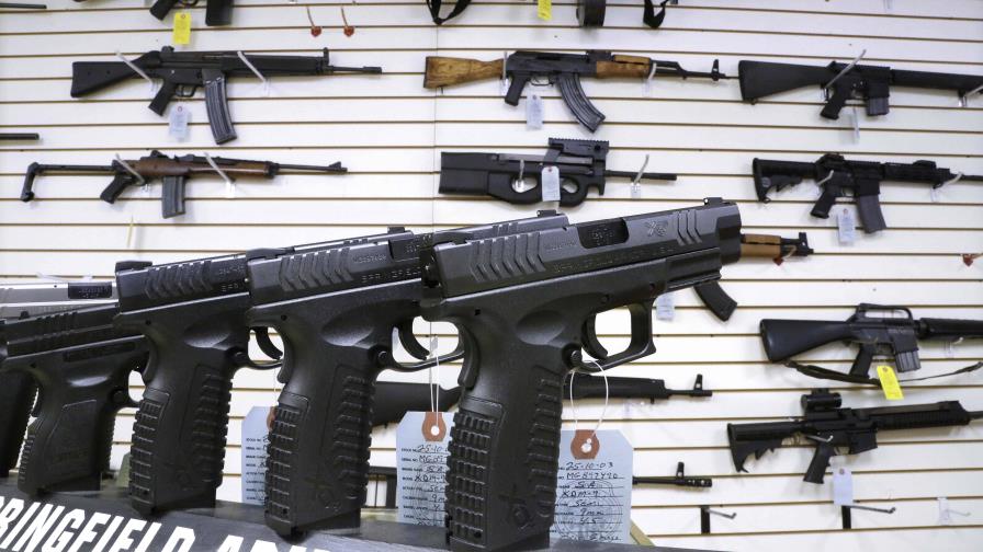 El 20 % de los hispanos de Estados Unidos tienen un arma de fuego