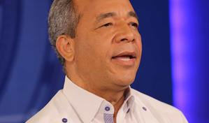 Rub&eacute;n Bichara advierte que el endeudamiento es uno de los principales problemas del pa&iacute;s