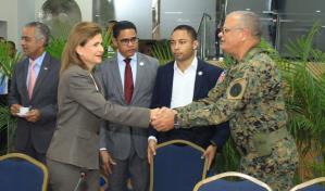 Vicepresidenta informa reducción de tasa de homicidios en cinco provincias