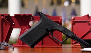El Supremo reactiva temporalmente la restricción impuesta por Biden a las armas caseras
