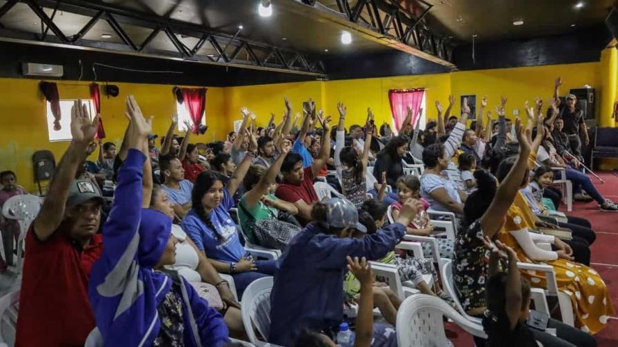 La lucha de los migrantes en la frontera por obtener asilo en Estados Unidos