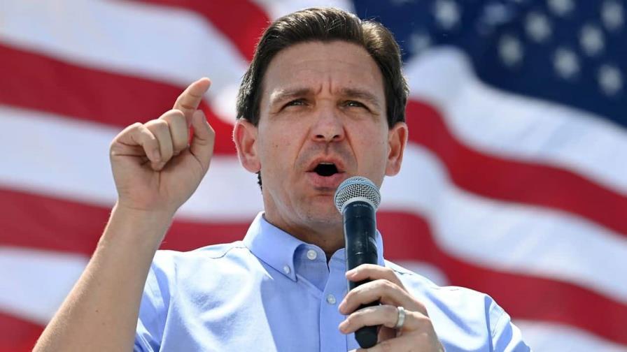DeSantis reemplaza a jefa de campaña en intento por remontar como precandidato republicano DeSantis reemplaza a jefa de campaña en intento por remontar como precandidato republicano