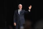 El enfrentamiento entre Mike Pence y Donald Trump en el debate de las primarias republicanas El enfrentamiento entre Mike Pence y Donald Trump en el debate de las primarias republicanas