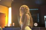 Shakira sube provocativa foto y los fans la relacionan con Lewis Hamilton Shakira sube provocativa foto y los fans la relacionan con Lewis Hamilton