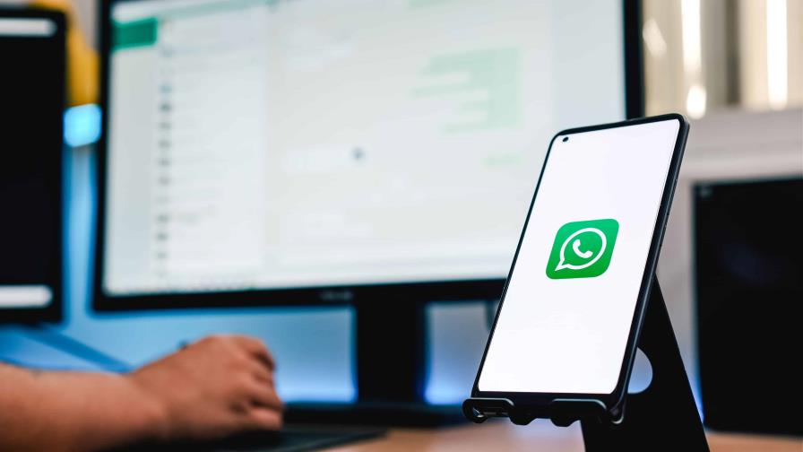 Reguladores de EE.UU. anuncian multa millonaria a empresas por negociar por WhatsApp