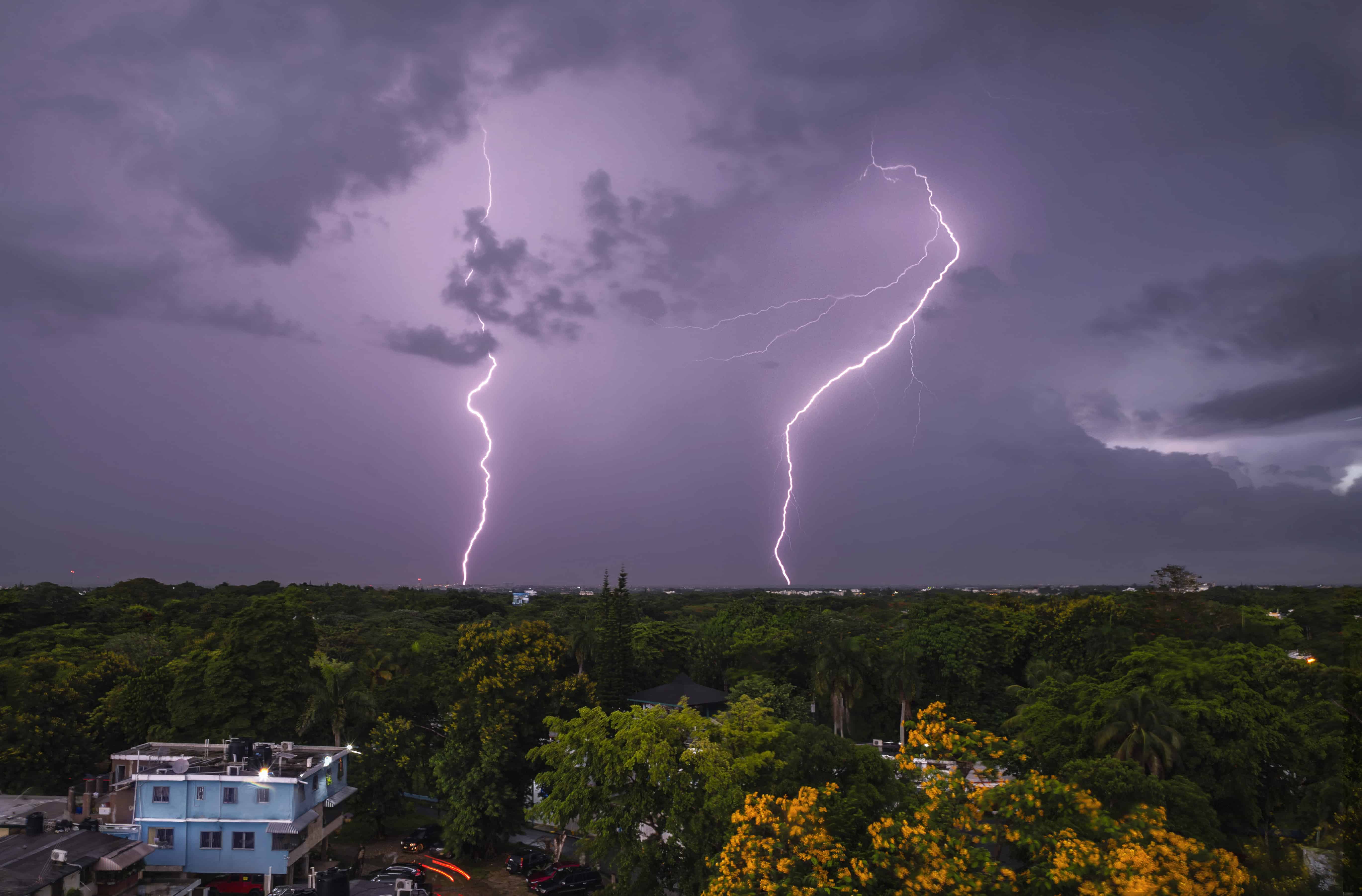 Durante la tarde del día 7 de Agosto se registraron lluvias con tormentas eléctricas sobre Santo Domingo, capital de la República Dominicana.