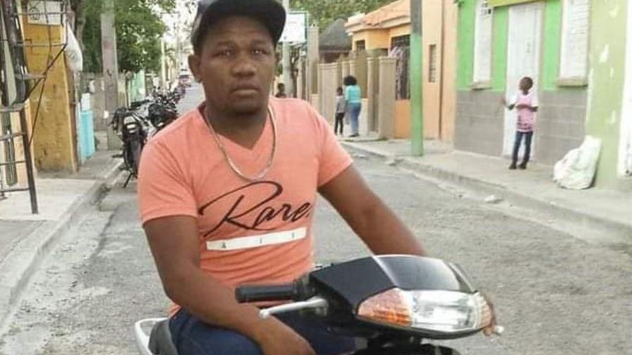 Muere hombre en Santiago por inhalación de humo durante incendio en su casa