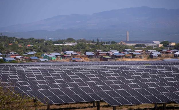 Las renovables siguen reduciendo la generaci&oacute;n el&eacute;ctrica de varios combustibles