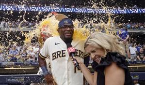 Cerveceros se imponen a Rockies con carrera de Canha gracias a un error