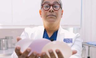 ¿Puedes amamantar si tienes implantes de senos?