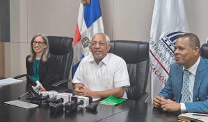 ¿Se entregarán los libros de texto el 28 de agosto? Ministro de Educación responde