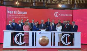 “Espero dar el campanazo a muchos más”, dice Abinader al oficializar la colocación de acciones de César Iglesias