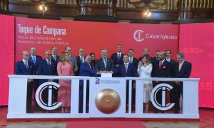 “Espero dar el campanazo a muchos más”, dice Abinader al oficializar la colocación de acciones de César Iglesias