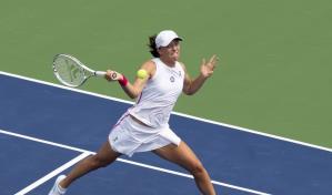 La favorita Iga Swiatek vence a Karolina Pliskova en Montreal
