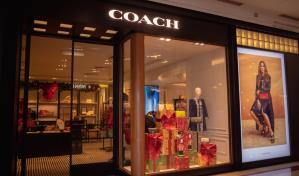 Tapestry, matriz de Coach, compra a la empresa dueña de Michael Kors y Versace, por US$ 8,500 millones