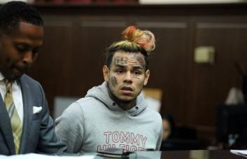 Orden de arresto contra Tekashi por agresión a productores musicales en La Vega