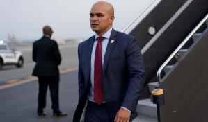 El asistente de Trump se declara inocente de nuevos cargos por los documentos clasificados