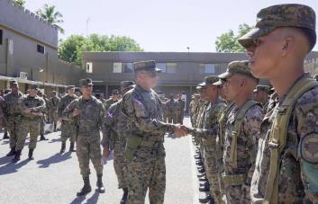 El Comandante General del Ejército visita 3ra. Brigada de Infantería en Elías Piña