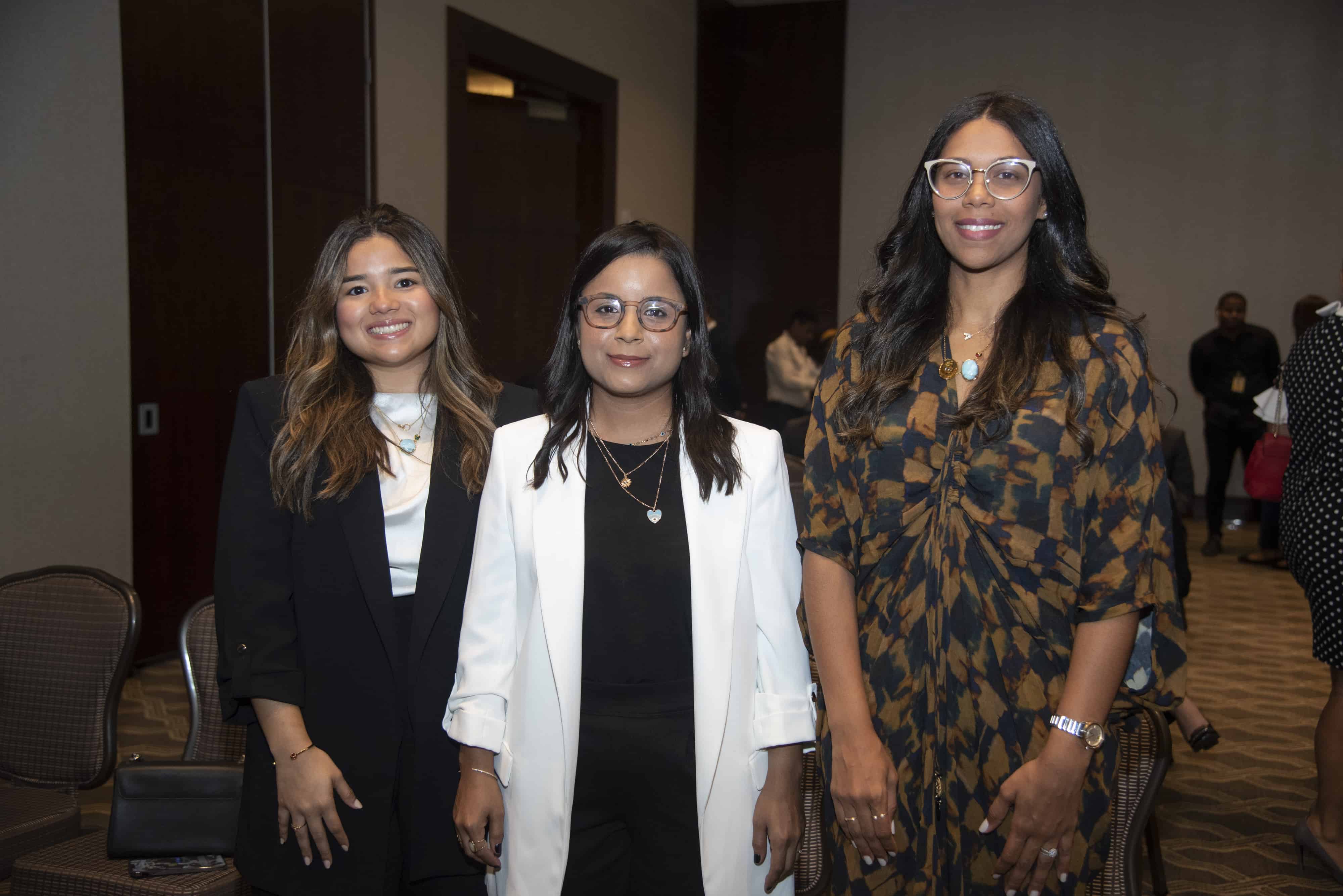Laura Gómez, Marlene Olivo y Ana María Martínez.