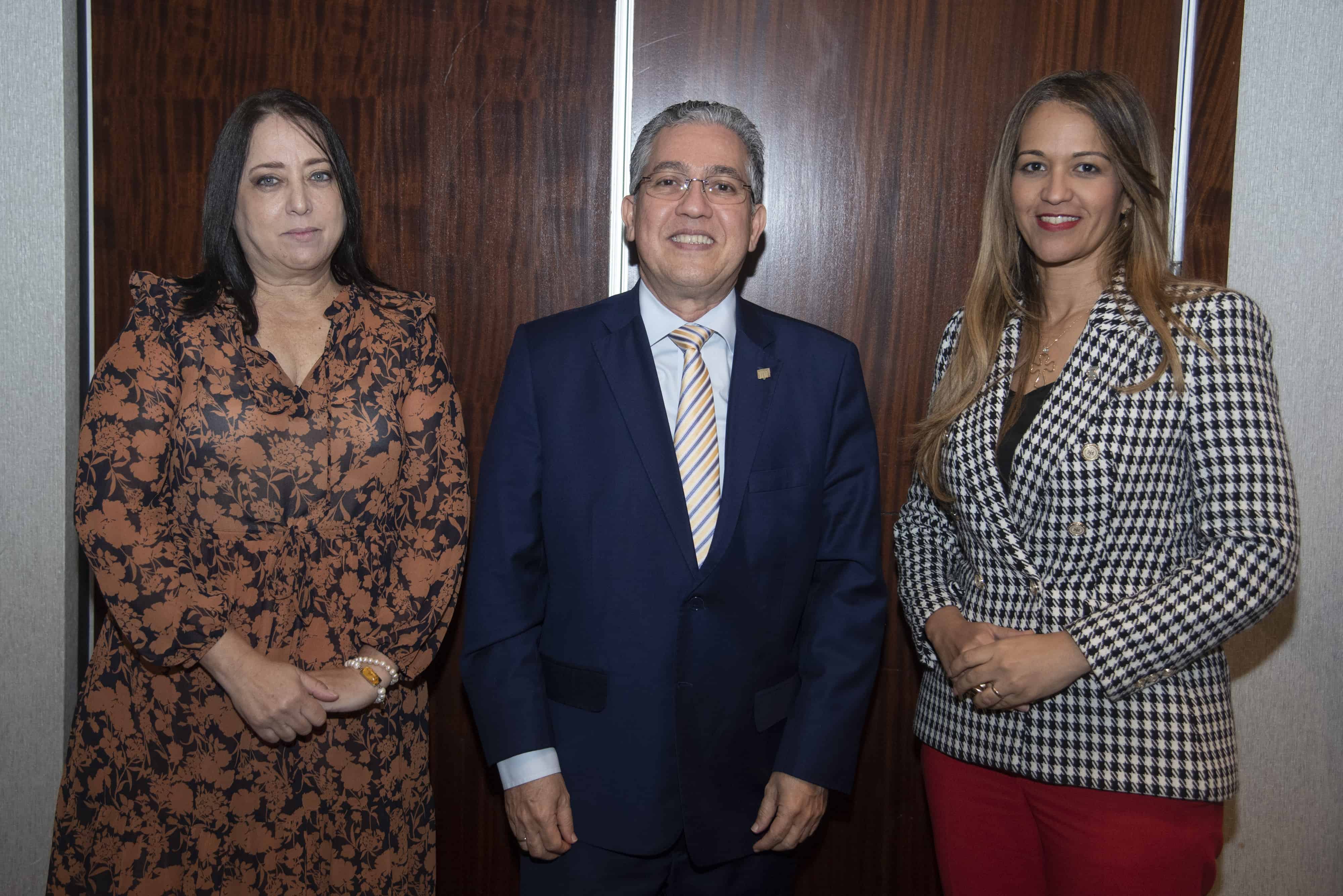 Vanessa Read, Luis Martin Gómez y Loraine Álvarez.