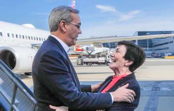 Presidente Abinader llega a Nueva York para encabezar Parada Dominicana