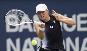 Swiatek se impone a Muchova, en partido postergado por la lluvia en Montreal