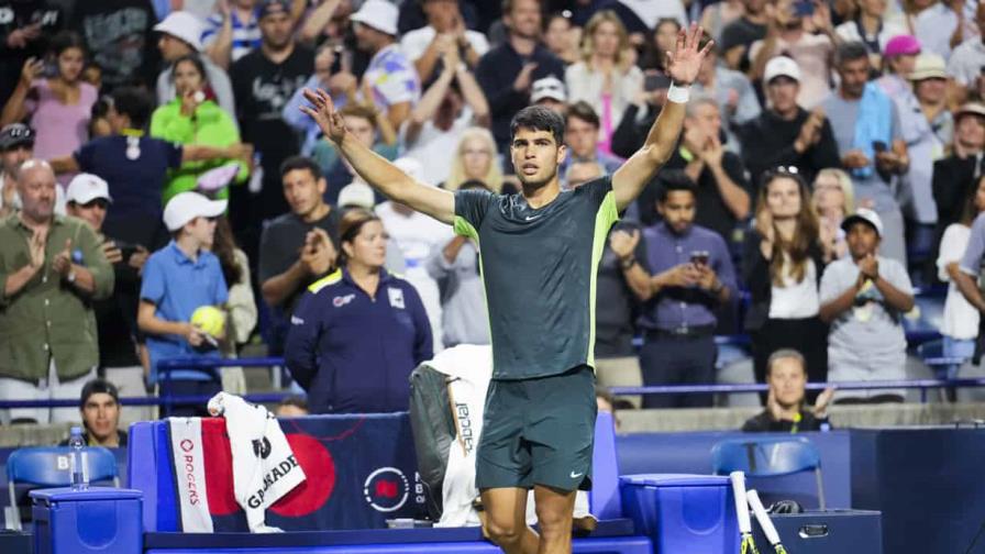 Alcaraz se instala en cuartos en Toronto; Murray se retira por tirón abdominal