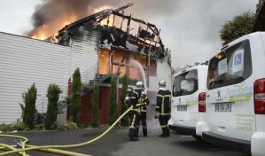 Francia investiga incendio que mató a 11 personas en casa para adultos mayores