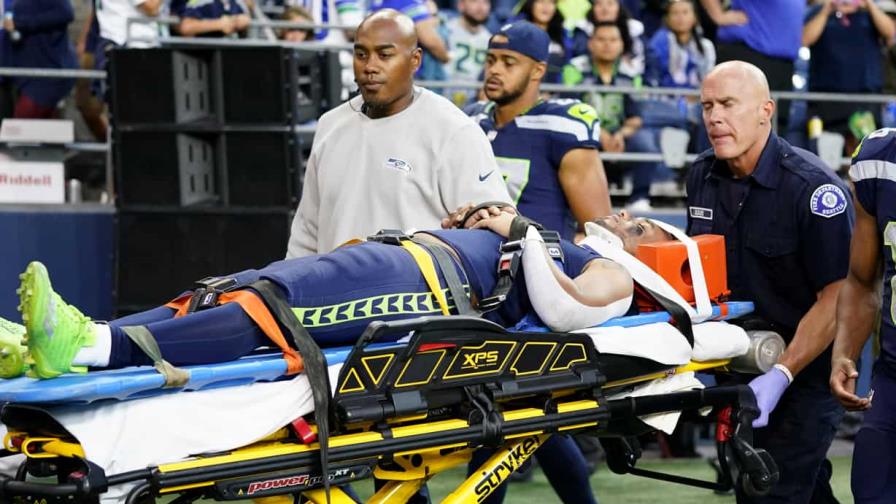Cade Johnson sale del hospital tras sufrir conmoción en duelo de Seahawks