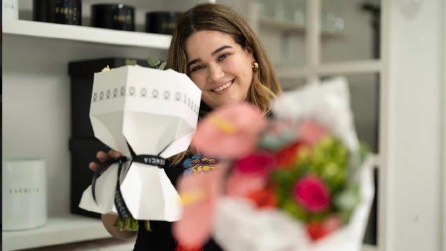 Los diseños florales de Elva Guajardo que la llevó a tener la franquicia Esencia