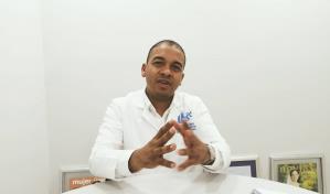 El dilema de sacar líquido de rodilla o una artroscopía