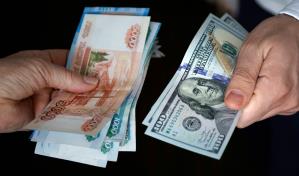 La moneda rusa se acerca a la barrera psicológica de los 100 rublos por dólar