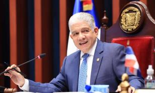 Eduardo Estrella deja la presidencia del Senado con más de 1,200 aprobaciones