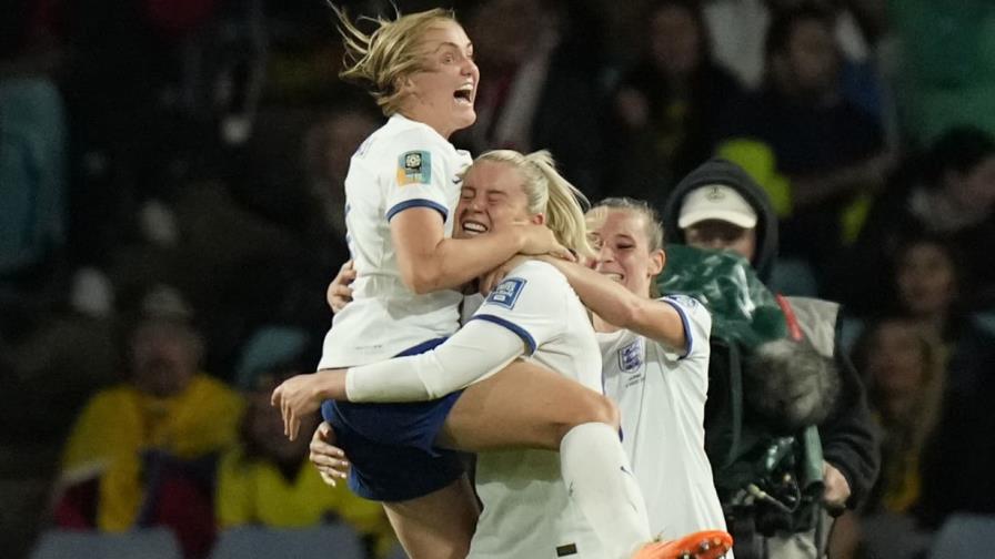 Inglaterra derrota 2-1 a una valiente Colombia y avanza a las semifinales del Mundial femenino