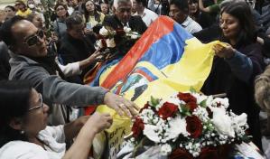 Tras el entierro del candidato ecuatoriano, las investigaciones se extienden a Colombia