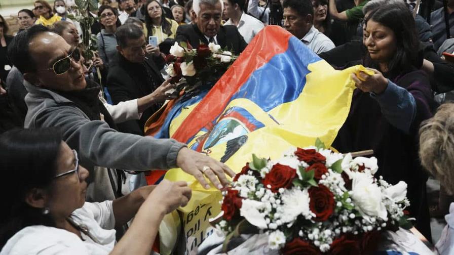 Tras el entierro del candidato ecuatoriano, las investigaciones se extienden a Colombia